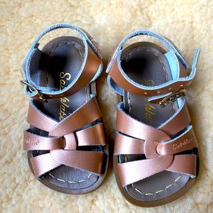 Rose Gold Salt Water Sandals Size 4 Toddler